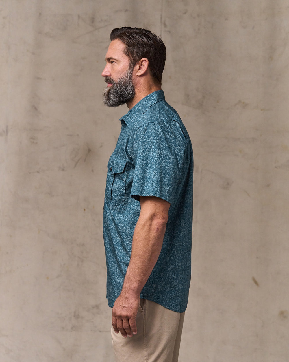 image of a model wearing Filson's Filson's Washed Short Sleeve Feather Cloth Shirt - Blue / Print