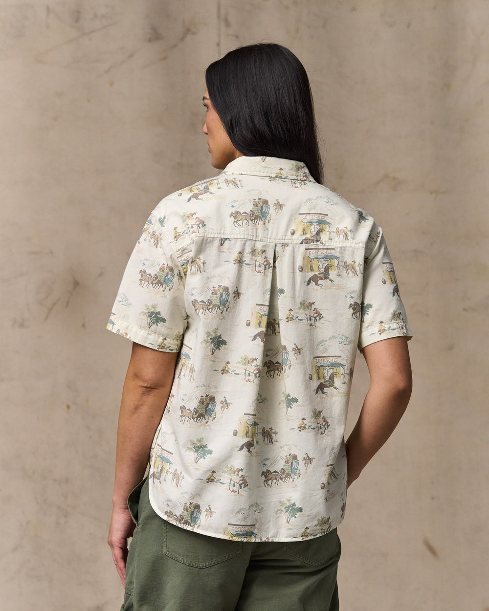 image of a model wearing Filson's Women's Twill Popover Shirt - Desert Natural / Print