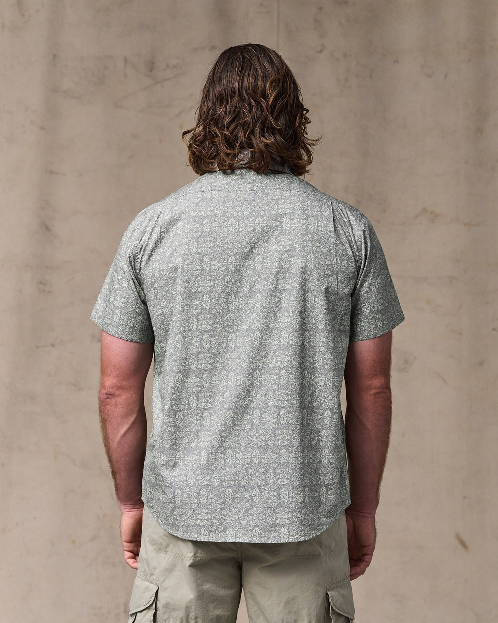 image of a model wearing Filson's Filson's Washed Short Sleeve Feather Cloth Shirt - Khaki / Print