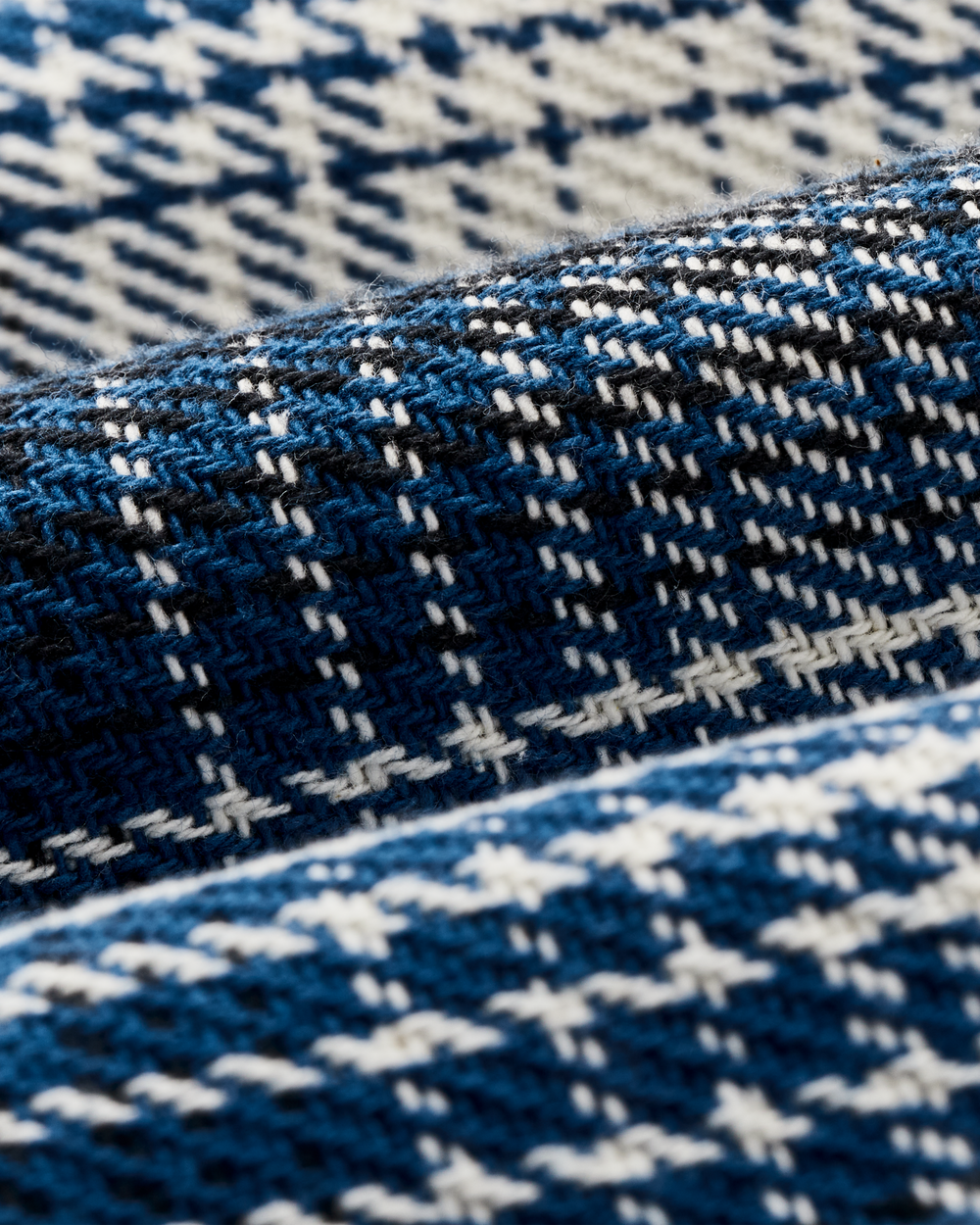 Alternate view of the Filson Women's Deer Island Jac-shirt - Cobalt / Natural Shadow Plaid
